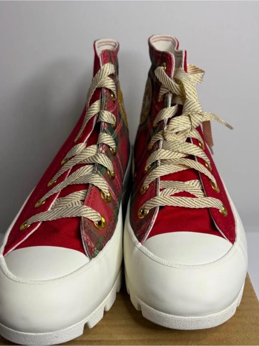 Converse Chuck Taylor Lugged
Platform Plaid Men's size 4 (fits women's 6) - Picture 4 of 5